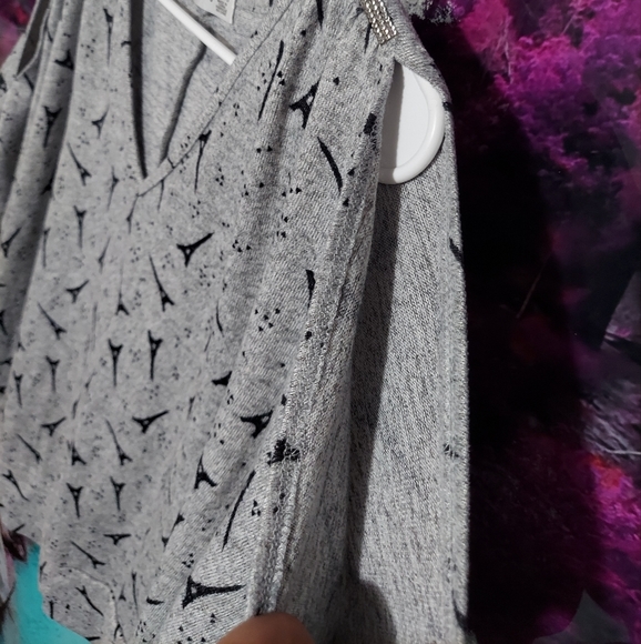 Top - Picture 3 of 6